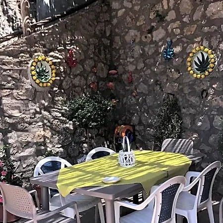 Casetta Anacaprese Ανακάπρι