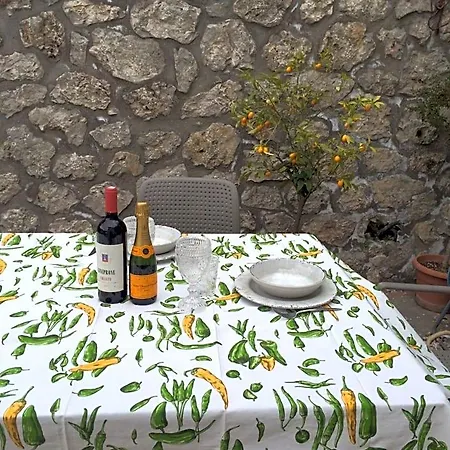 Casetta Anacaprese Bed and Breakfast 4*