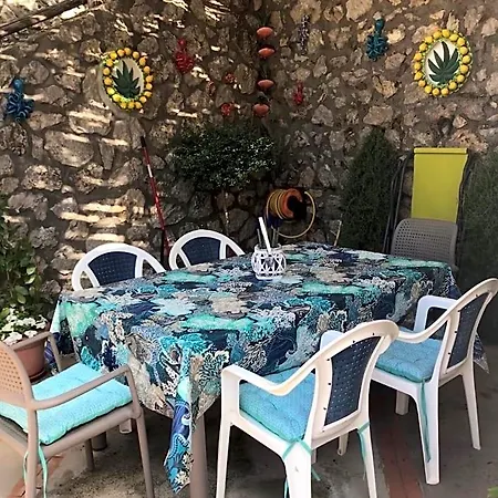 Casetta Anacaprese Bed and breakfast