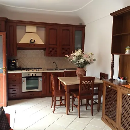 Casetta Anacaprese Bed & Breakfast 2*
